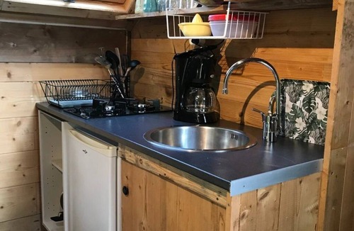 Saint-Martin-du-Vieux-Belleme Ski Chalet | ZEcamping 3* piscine chauffée locatif TV BBQ clim 25m2 2 pers