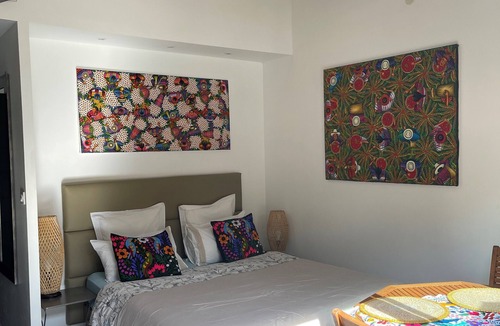 Saint-Maximin-la-Sainte-Baume House | Fully equipped luxury studio with heated infinity pool 12 x 6 m