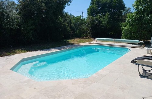 Saint-Maximin-la-Sainte-Baume House | SOUS LE FIGUIER, gîte with shared pool