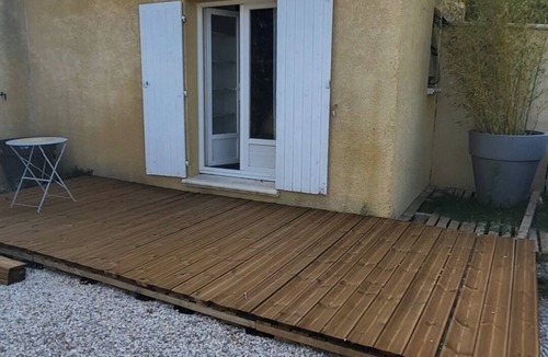 Saint-Maximin-la-Sainte-Baume Apartment | Studio Saint Maximin with exterior, parking space and near downtown