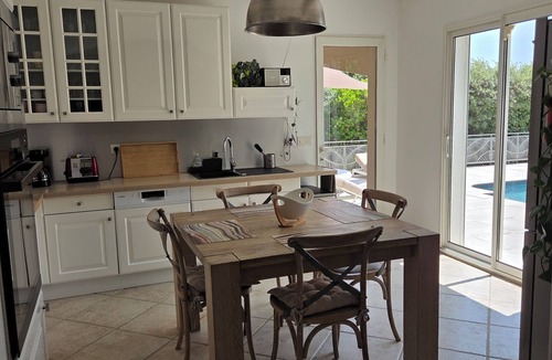 Saint-Maximin-la-Sainte-Baume Villa | villa air conditioning, heated pool, jacuzzi -