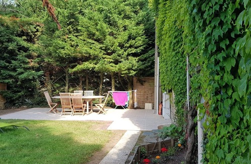 Saint-Pierre-des-Echaubrognes House | Country Gite