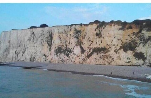 Saint-Quentin-Lamotte-Croix-au-Bailly Hotel | Le Temps Perdu