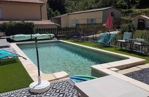 Saint-Sebastien-d'Aigrefeuille House | Quiet Les Poppies gîte on property with shared pool near Anduze.
