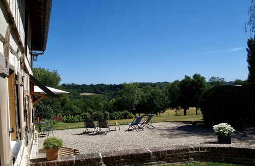 Saint-Sylvestre-de-Cormeilles Apartment | Gîte à la Campagne Proche de Deauville