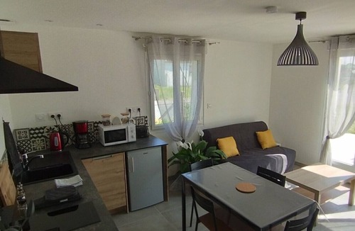 Sainte-Marguerite-sur-Duclair House | 2-Star Holiday Home “L'Austreberthe des Abbayes du Val de Seine”