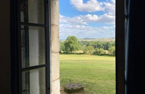 Treigny House | Bourg Sans Paille