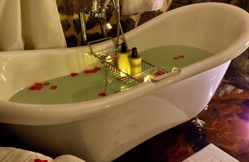 Asperjoc Bed & Breakfast | Romantic rock refuge - Private spa and exceptional panorama