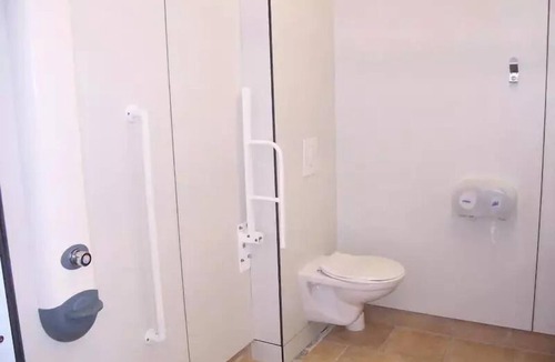 Villedieu-les-Poeles House | Flower Camping Les Chevaliers de Malte * - Standard mobile home 29 m2 (2ch-4/5 pers) + TV + terrace 4 to 5 people - 4 pers. included in the tariff