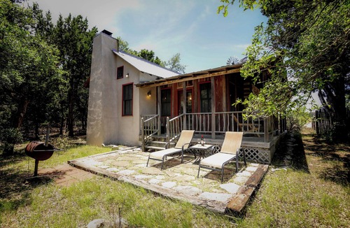 Fredericksburg Cabin | Francesca’s - Romantic Hill Country Getaway