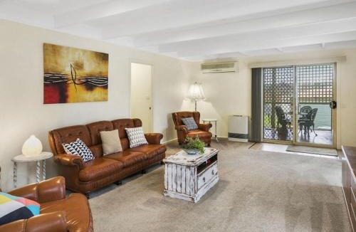 Belmont House | Francis Geelong 156