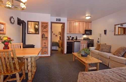 Tahoe Vista Hotel | Franciscan Lakeside Lodge