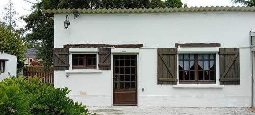 Aulnay-sur-Iton House | Francois Faber