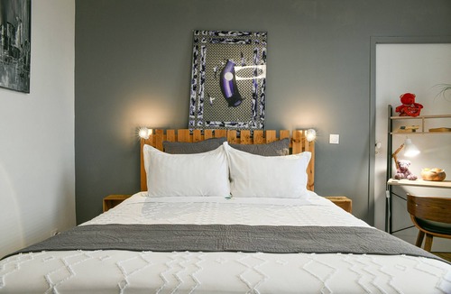 Saint-Genix-sur-Guiers Bed & Breakfast | Frangipanier Guest Room