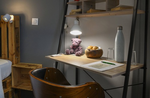 Saint-Genix-sur-Guiers Bed & Breakfast | Frangipanier Guest Room