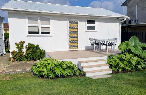 Budgewoi House | Frangipani Hideaway