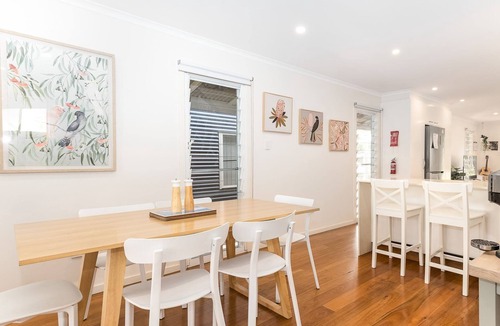 Hat Head House | Frangipani in Hat Head