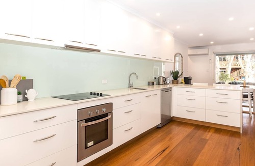 Hat Head House | Frangipani in Hat Head