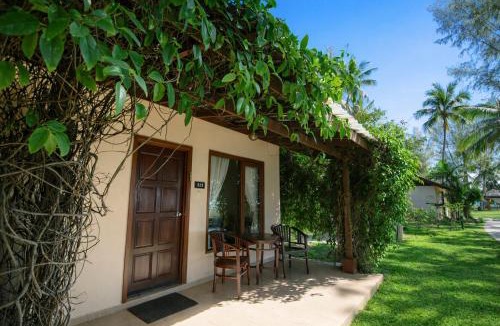 Pantai Tengah Resort | Frangipani Langkawi Resort