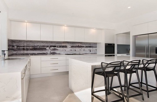 Terrigal House | FRANGIPANI | WIFI , Spacious Home | Accom Holidays