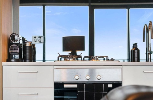 Adelaide Central Business District Apartment | Frank & Franki @ West Franklin