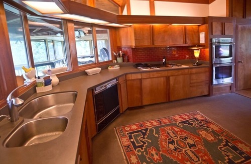 Rabun Gap House | Frank Lloyd Wright–Inspired Architectural Retreat on 5 Private Acres