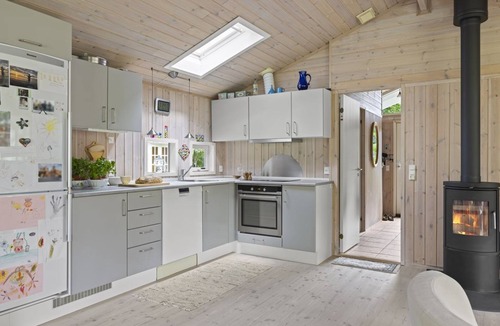 Rageleje House | "Franke" - 1.2km from the sea by Interhome