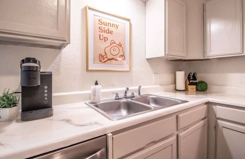 Lubbock House | Frankford Townhomes "A" - Central/Garage/Sleeps 4