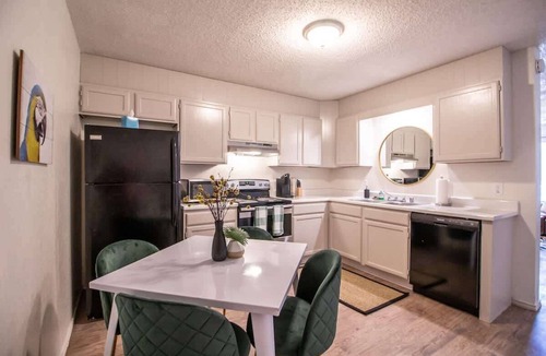 Lubbock House | Frankford Townhomes "C" - Central/Garage/Sleeps 4