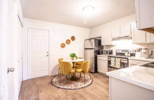 Lubbock House | Frankford Townhomes "D" - Near TTU/Garage/Central