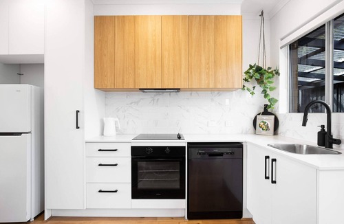 Henley Beach Apartment | Frankie's Retreat Henley Beach