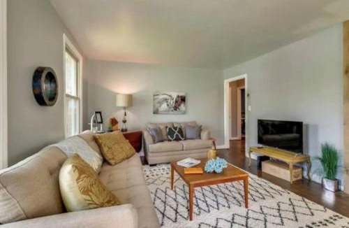 Franklin House | Franklin Cottage Cozy 2 bed 1 bath