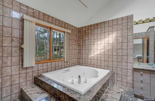 Franklin Lakes House | Franklin Home