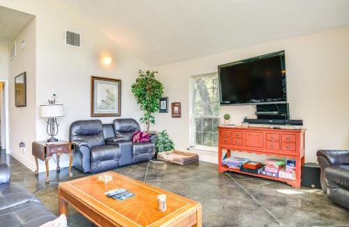 Franklin House | Franklin Home w/Water Views: Outdoor Dining Area!