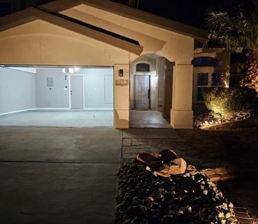 Bear Ridge House | Franklin Luxe Oasis