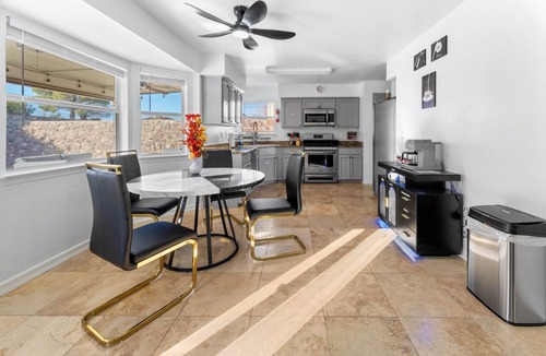 Bear Ridge House | Franklin Luxe Oasis with Swimming pool and EV charging.