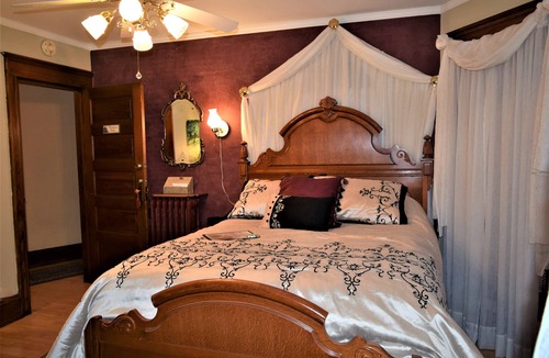 Appleton Bed & Breakfast | Franklin Street Inn B&B