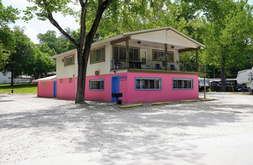 Sunrise Beach Apartment | Franky and Louie's Bunkhouse 1