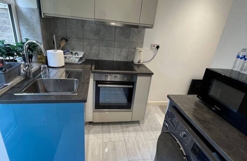 Fryent Apartment | Franky’s Place