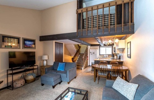Fraser Villa | Fraser 3BR Condo with Pool and Hot Tub