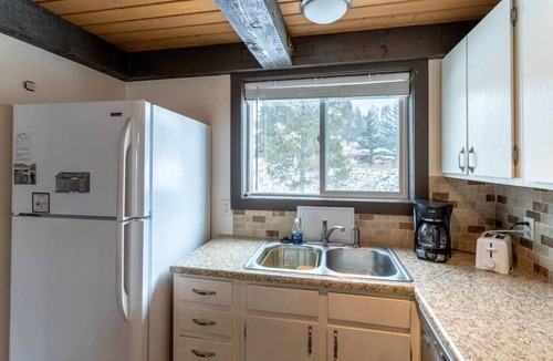 Fraser Villa | Fraser 3BR Condo with Pool and Hot Tub