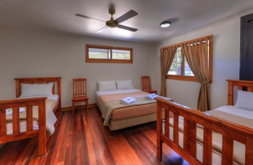 Happy Valley Hotel | Fraser Island Retreat