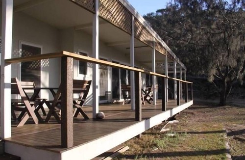 Happy Valley House | Fraser View Unit 1 on Fraser Island
