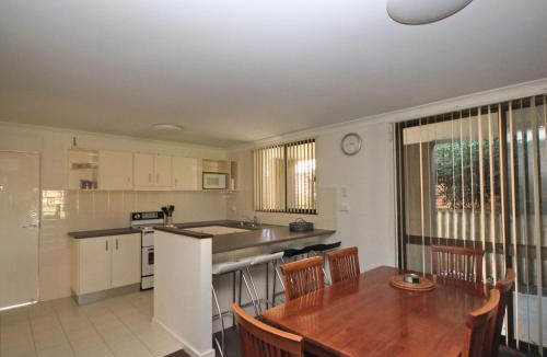 Laurieton Apartment | Frasers Cottage