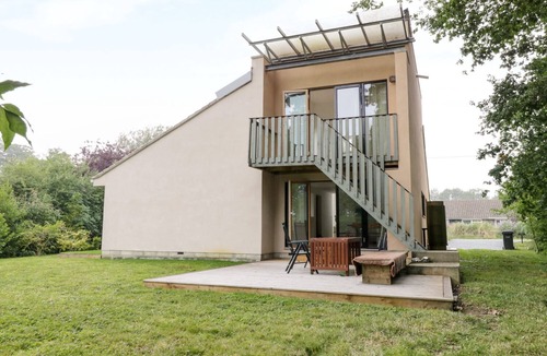 Harleston Cottage | Frater House