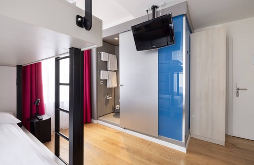 Center House | Fred Guest House Hauptbahnhof - Self Check-in
