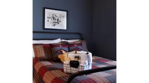 Cimarron Hotel | Fred Lambert - Historic Hotel Room