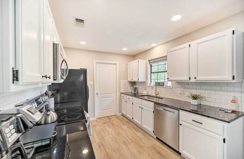 Fredericksburg House | Fredericksburg Home w/Hot Tub - 1 Mi to Dtwn