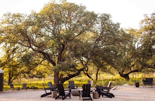Fredericksburg House | Fredericksburg Luxury Yurt with Hill Country Views
