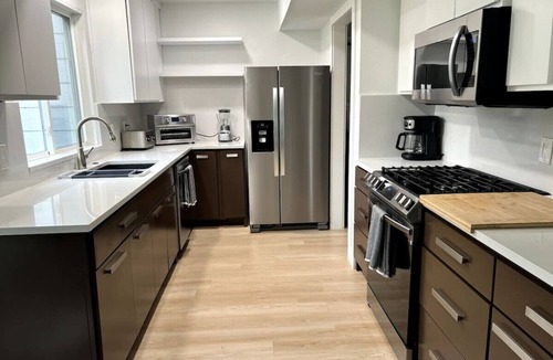 East Oak Hill House | Free $100~2KBR&2.5BA~Pet Friendly~FastWifi~Park